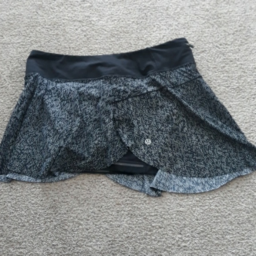 Lululemon quick pace skirt - Picture 6 of 11